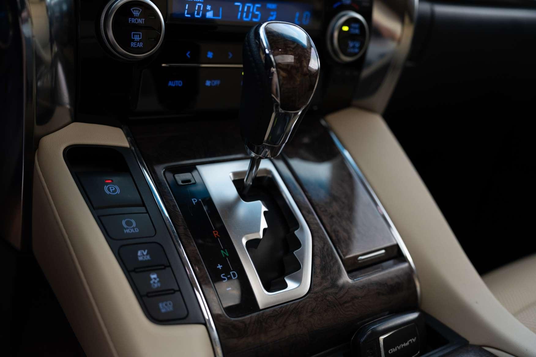 Toyota Alphard 2021 thumb 11