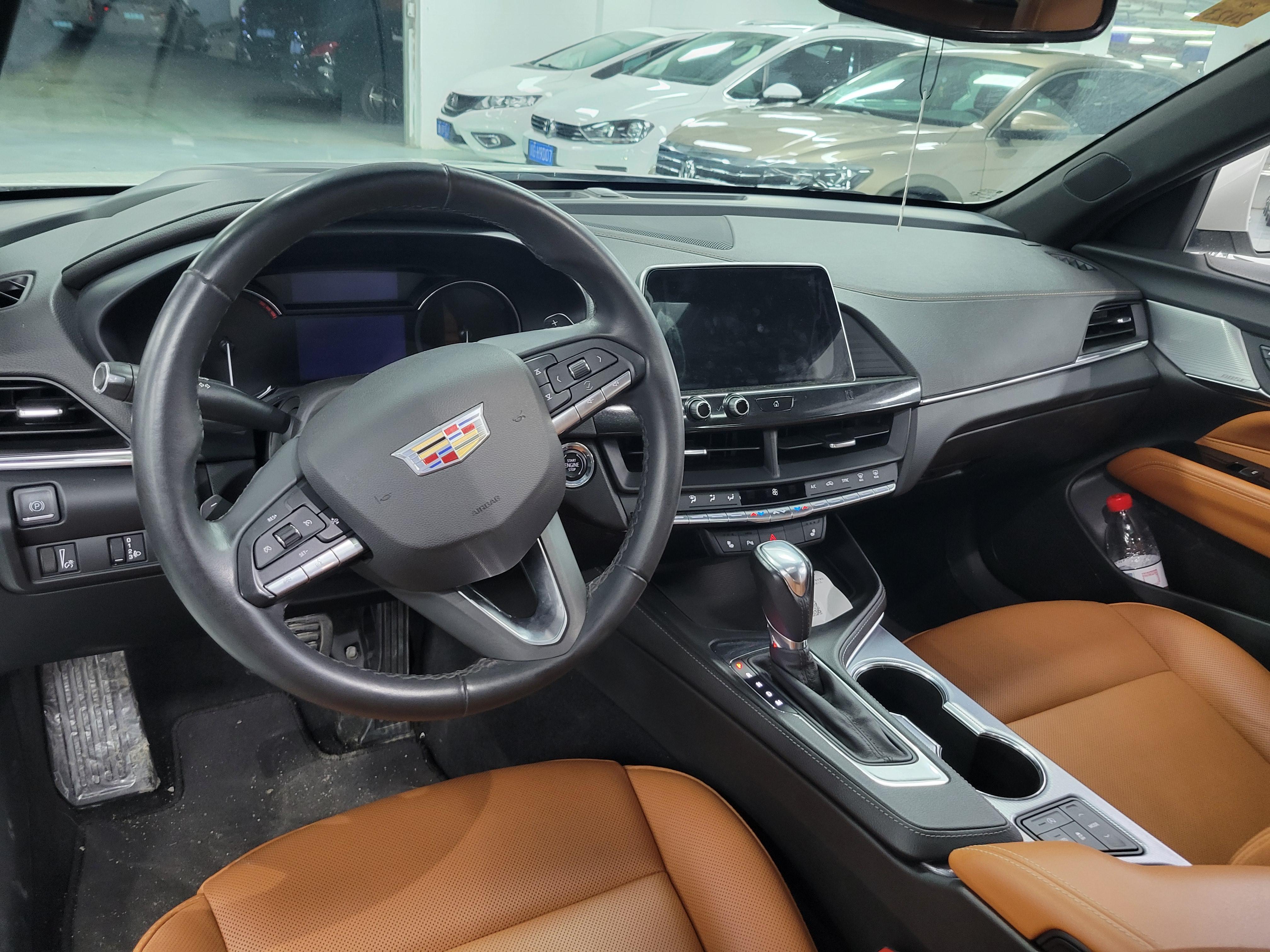 Cadillac CT4 2021 thumb 8