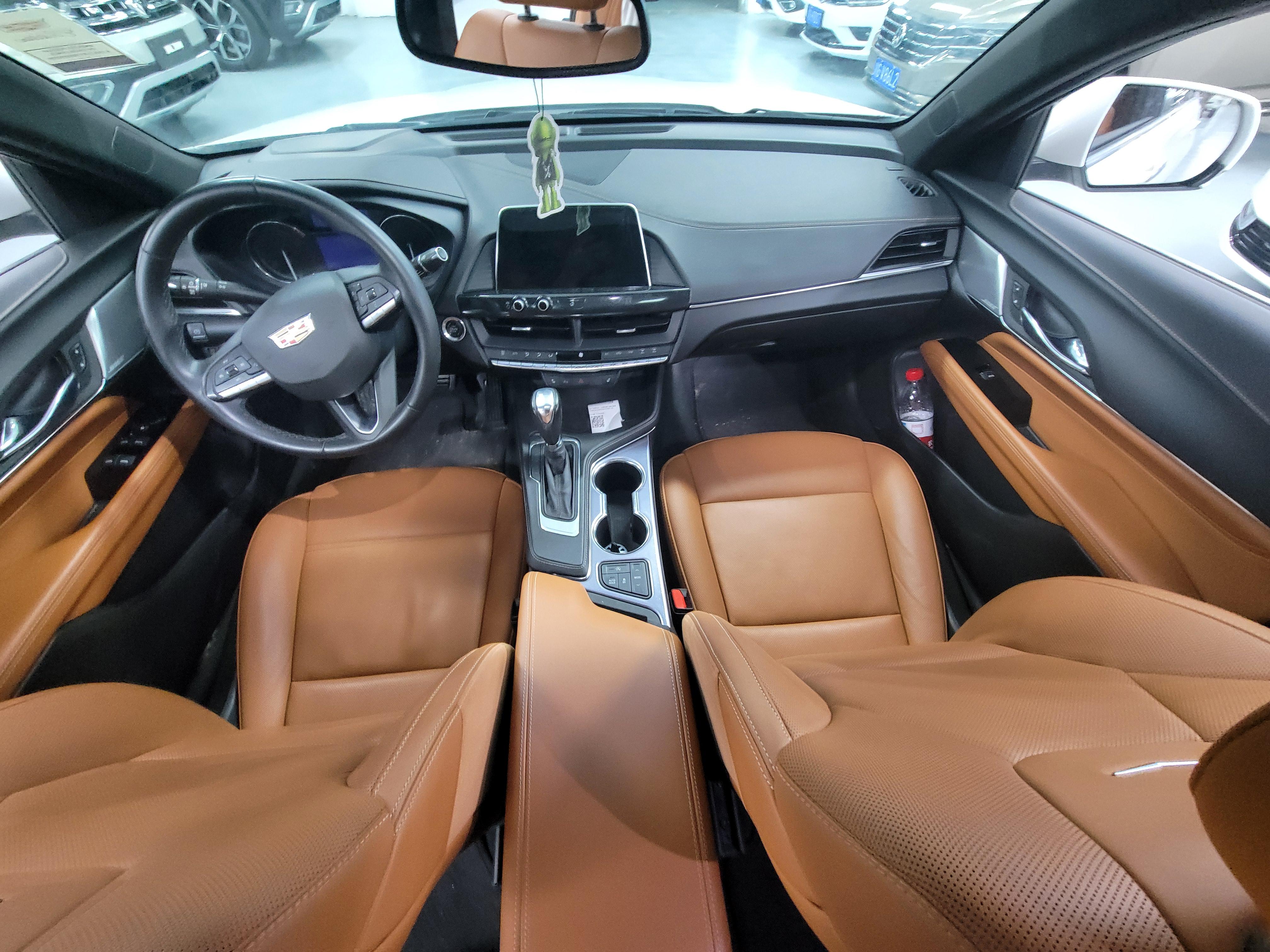 Cadillac CT4 2021 thumb 9
