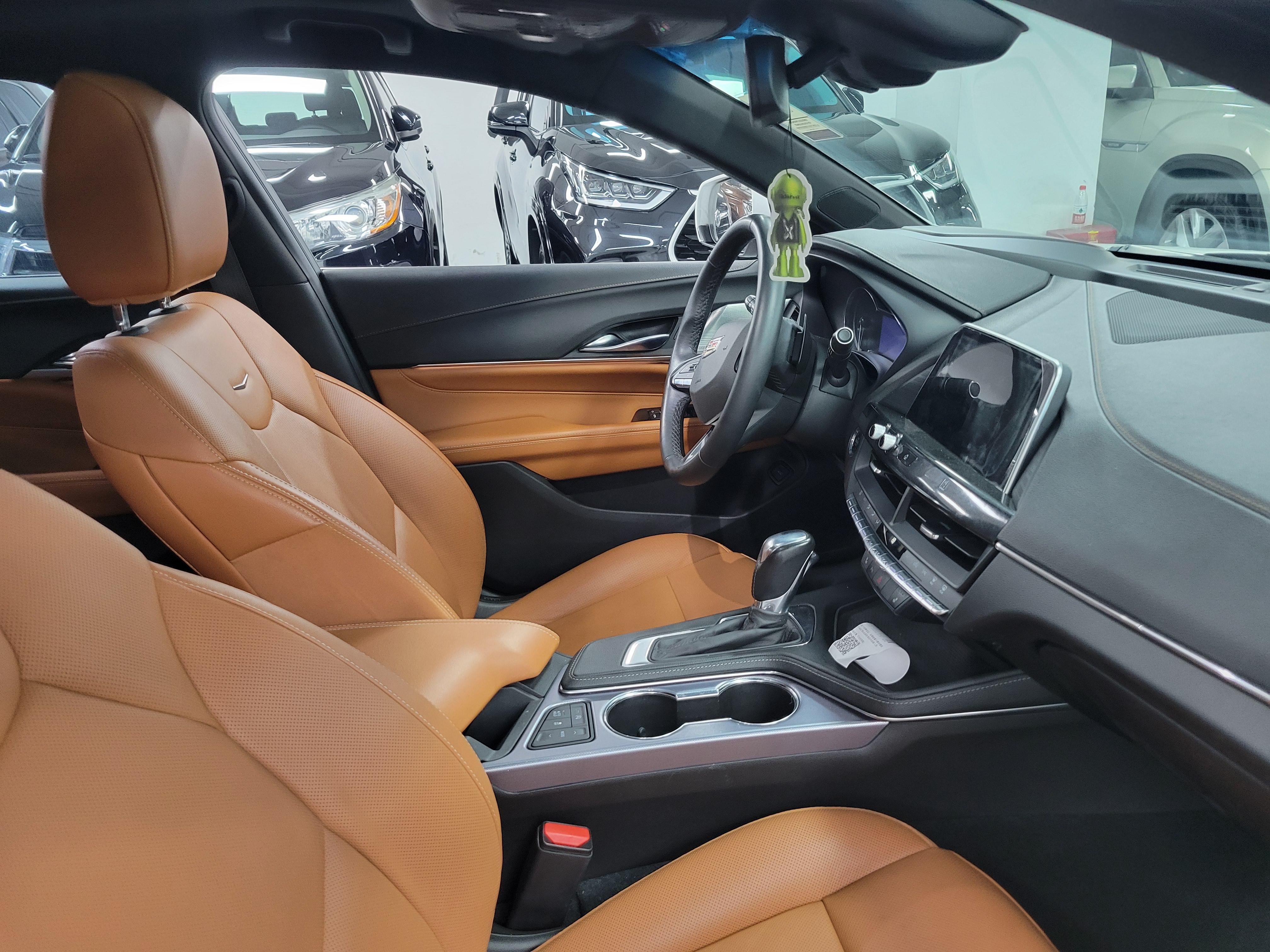 Cadillac CT4 2021 thumb 10
