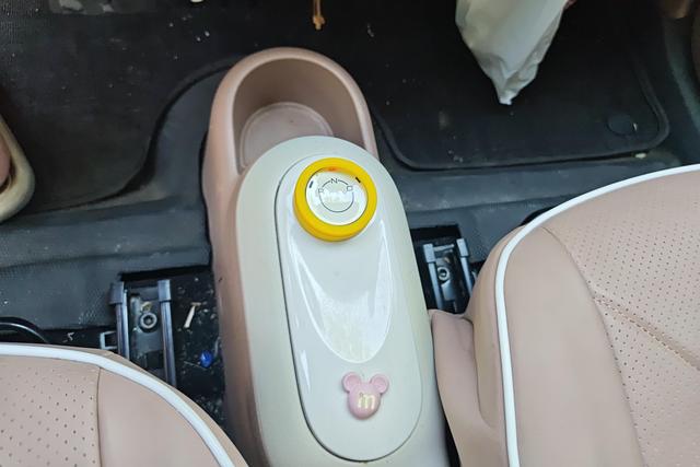 Wuling Mini EV 2025 thumb 11