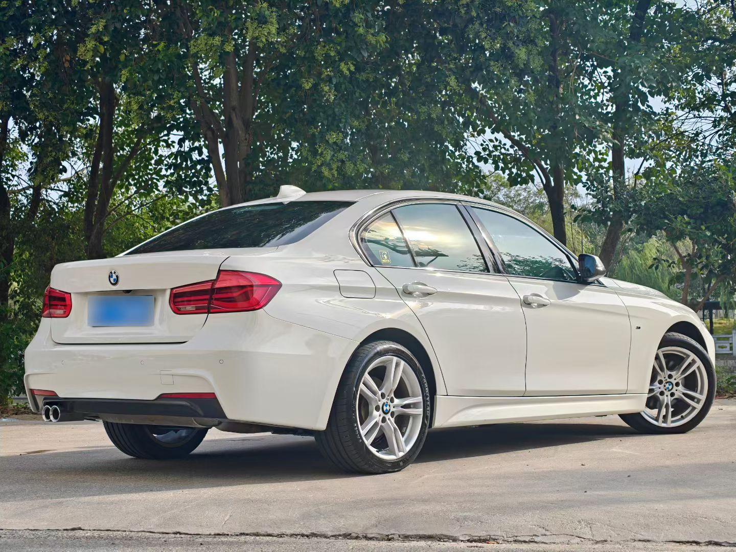 BMW 3 серии 2018 thumb 3
