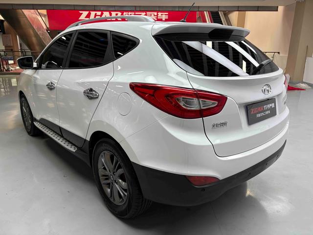 Hyundai ix35 2013 thumb 3