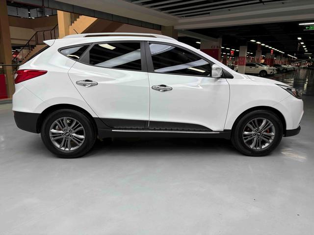 Hyundai ix35 2013 thumb 6