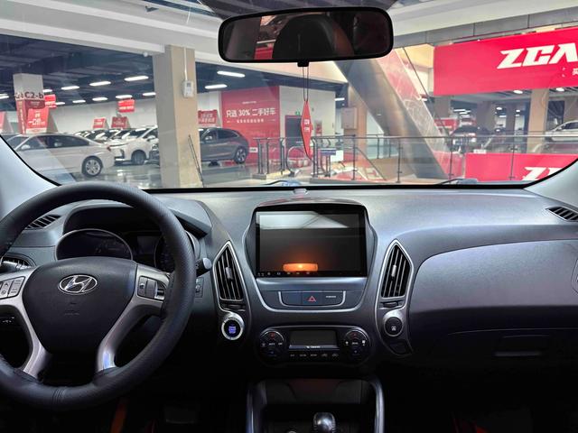 Hyundai ix35 2013 thumb 12
