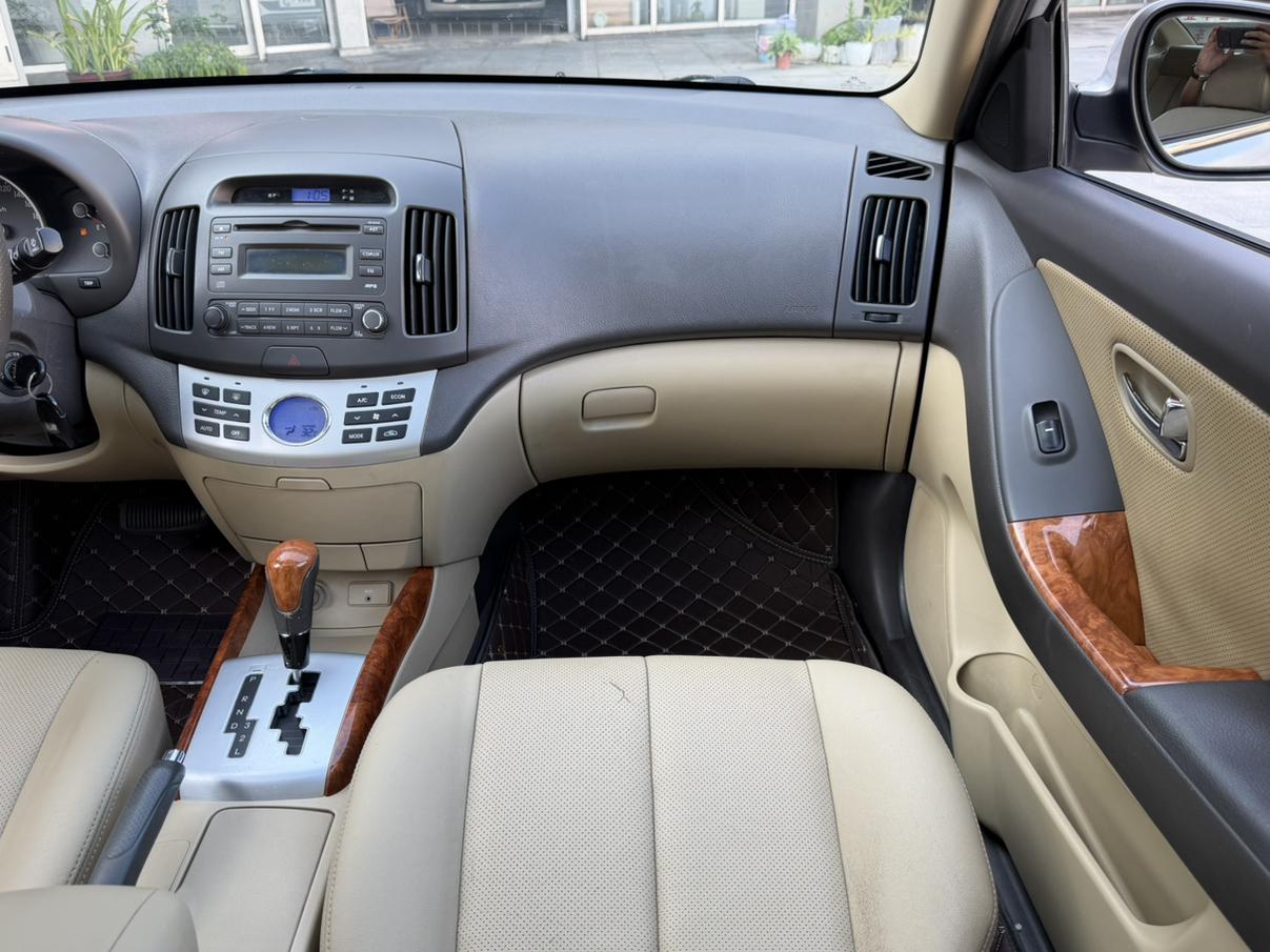 Hyundai Elantra 2010 thumb 6
