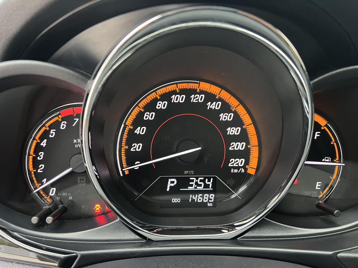 Toyota Yaris 2022 thumb 8