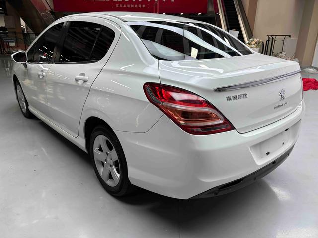 Peugeot 308 2014 thumb 3