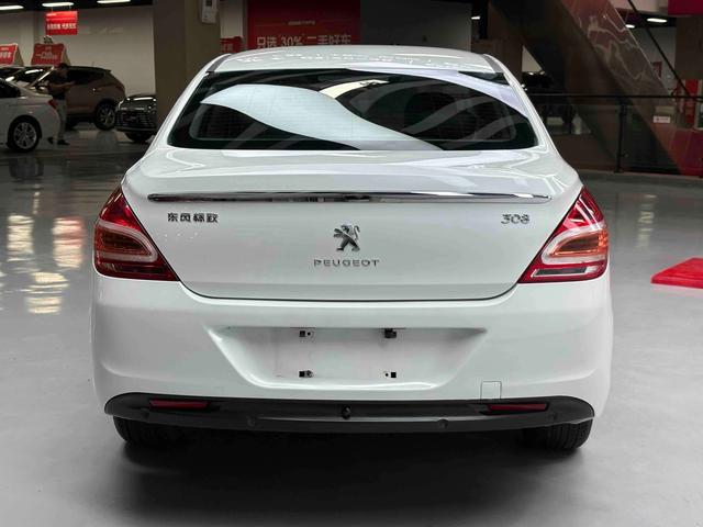 Peugeot 308 2014 thumb 4