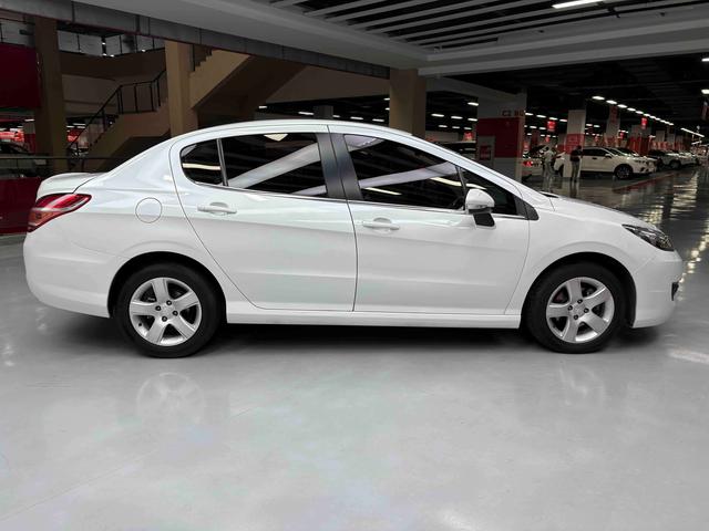 Peugeot 308 2014 thumb 6