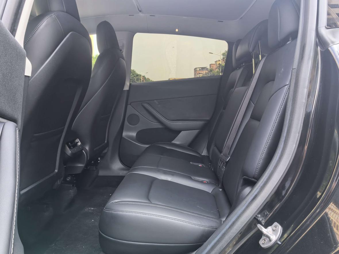 Tesla Model Y 2021 thumb 9