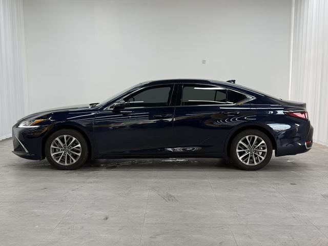 Lexus ES 2022 thumb 2