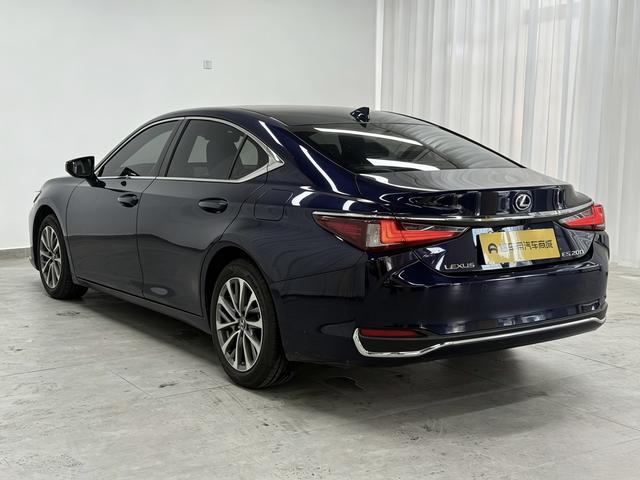 Lexus ES 2022 thumb 3