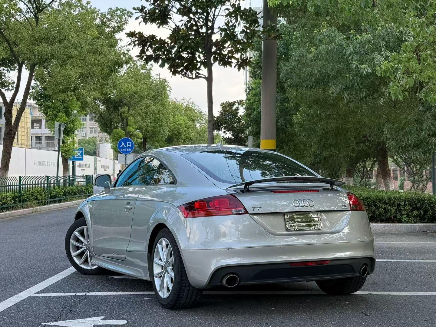 Audi TT 2013 thumb 2