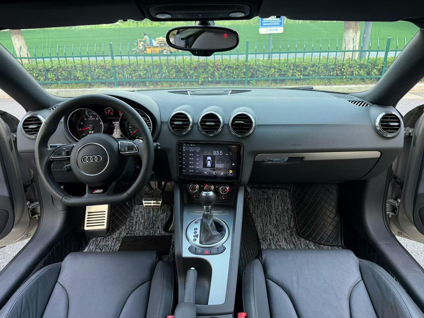 Audi TT 2013 thumb 6