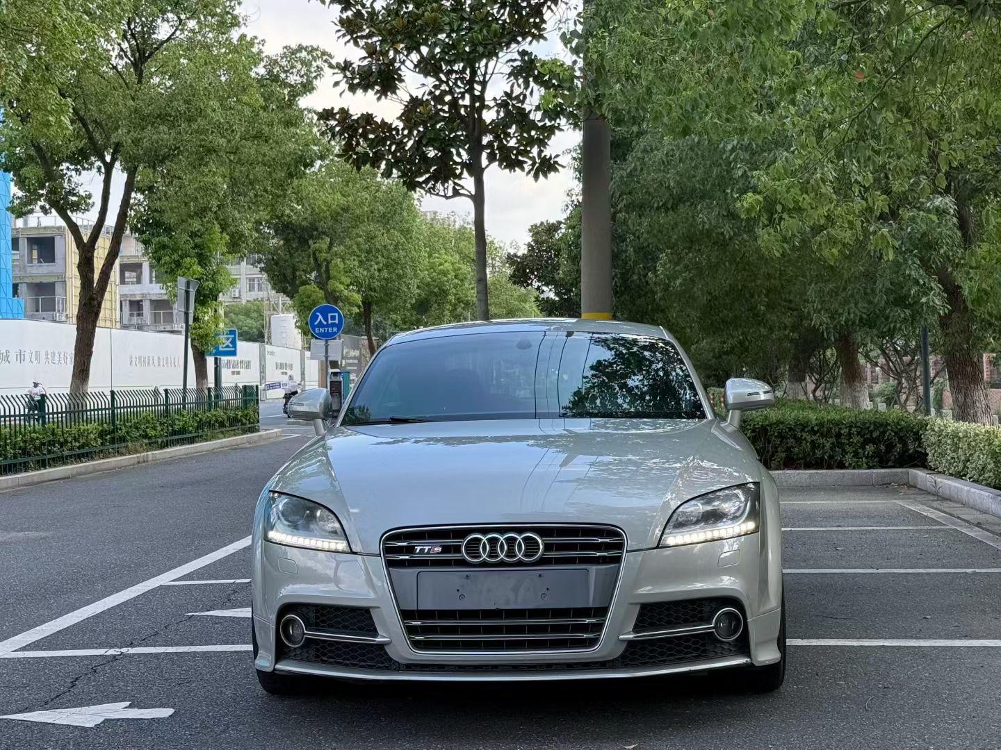 Audi TT 2013 thumb 9
