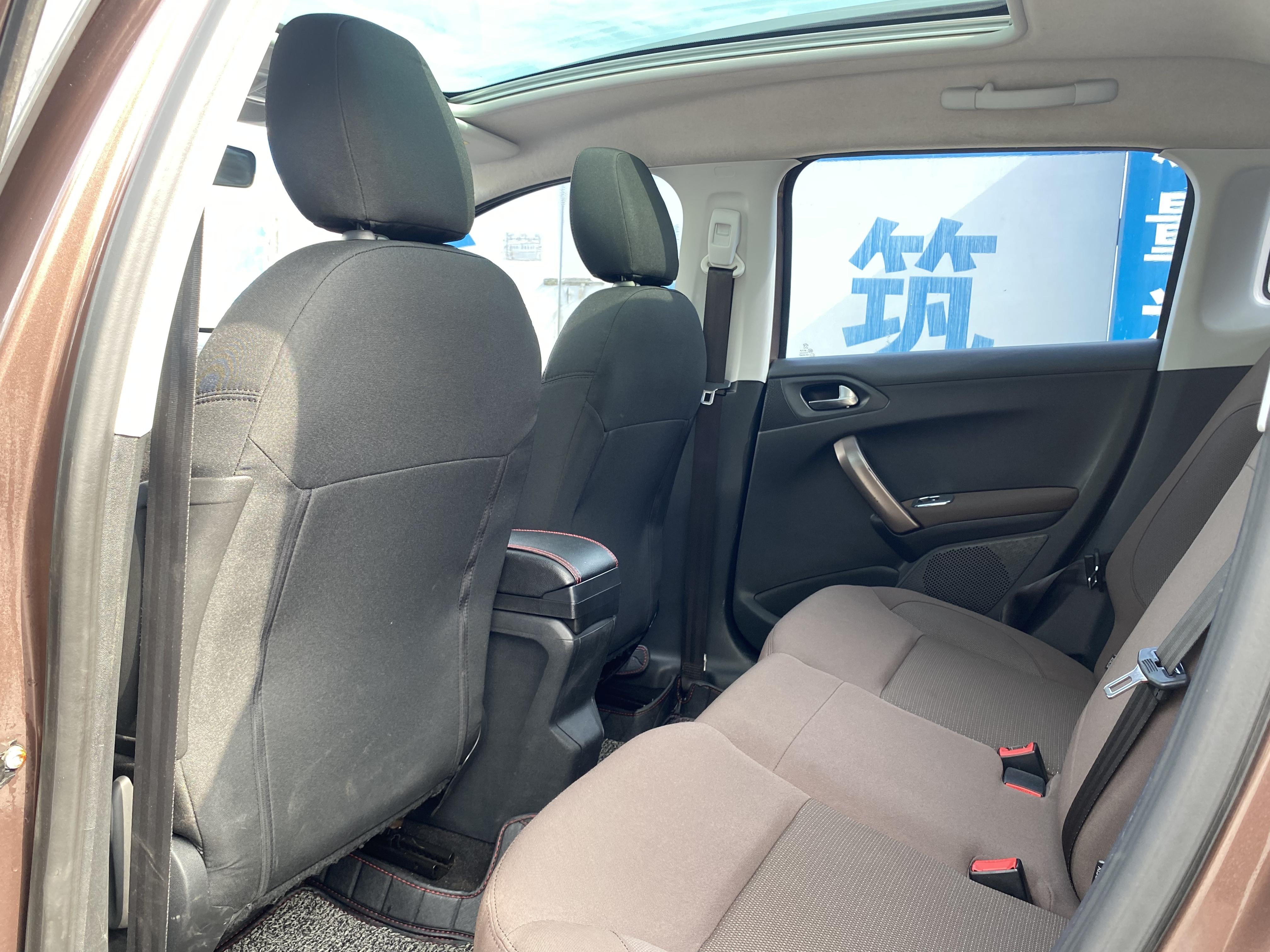 Peugeot 2008 2014 thumb 7