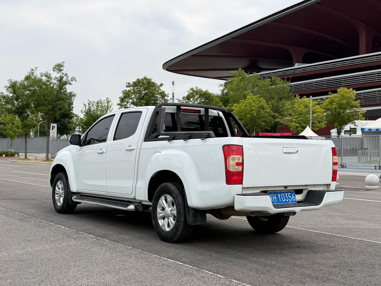 Isuzu RE-MAX 2020 thumb 3