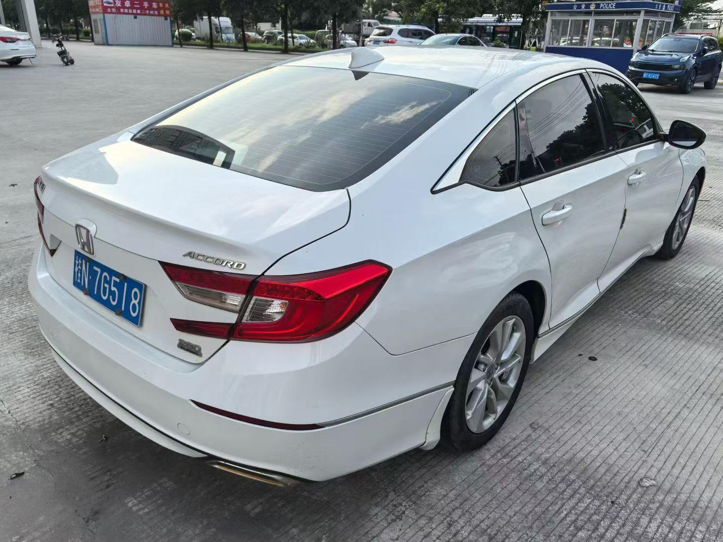 Honda Accord 2018 thumb 4