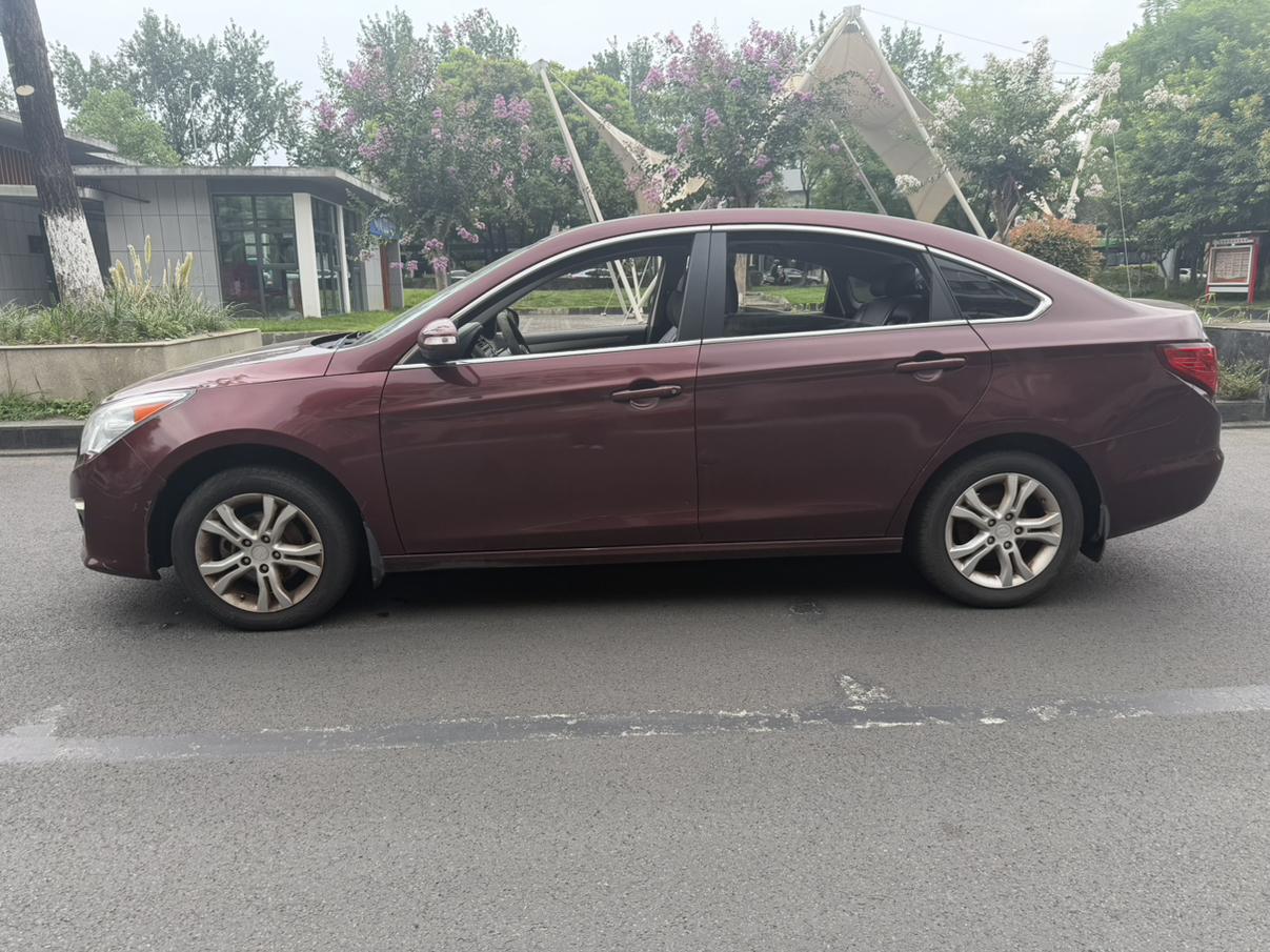Dongfeng Fengxing S50 2014 thumb 2