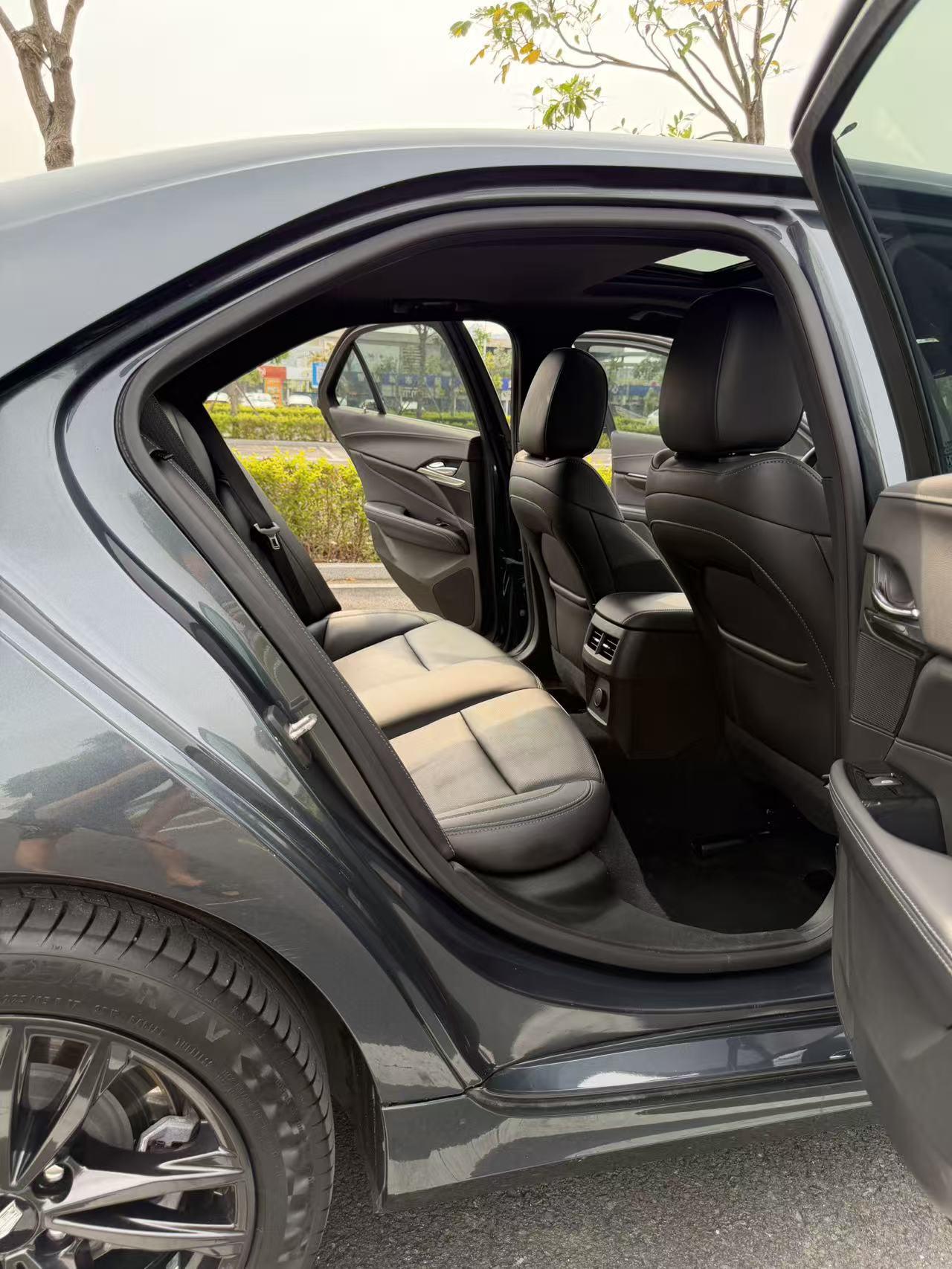 Cadillac CT4 2022 thumb 5