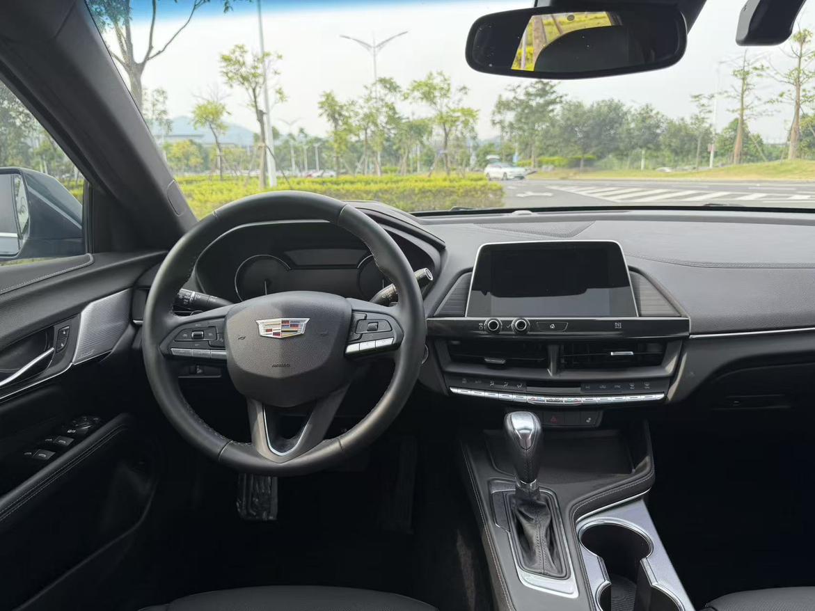 Cadillac CT4 2022 thumb 8