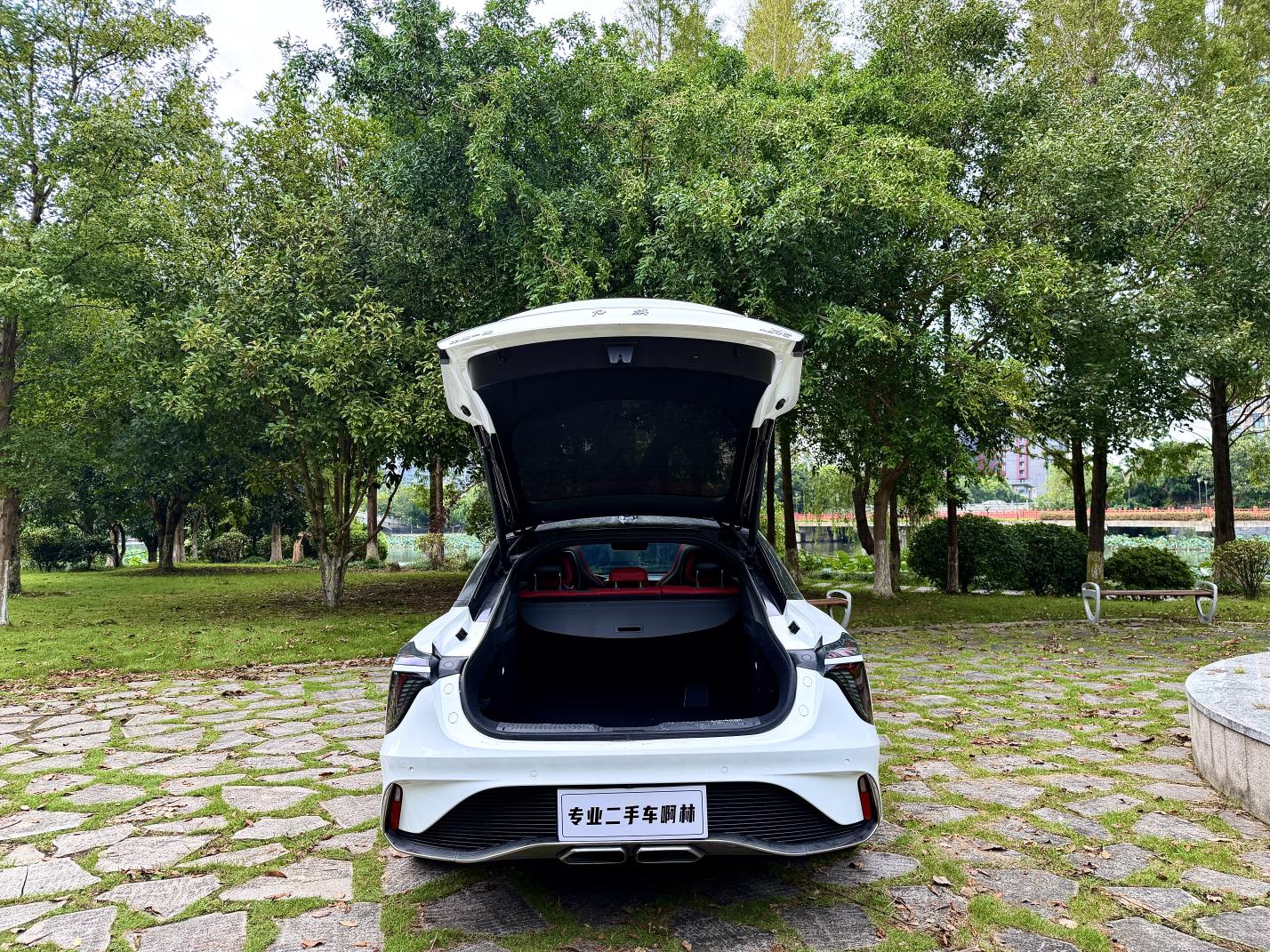 Hongqi H6 2023 thumb 2