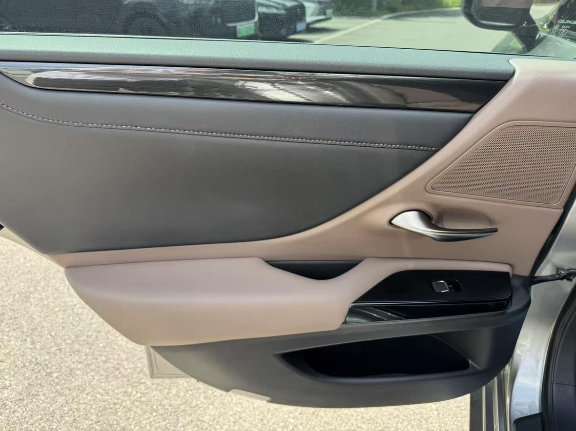 Lexus ES 2023 thumb 6