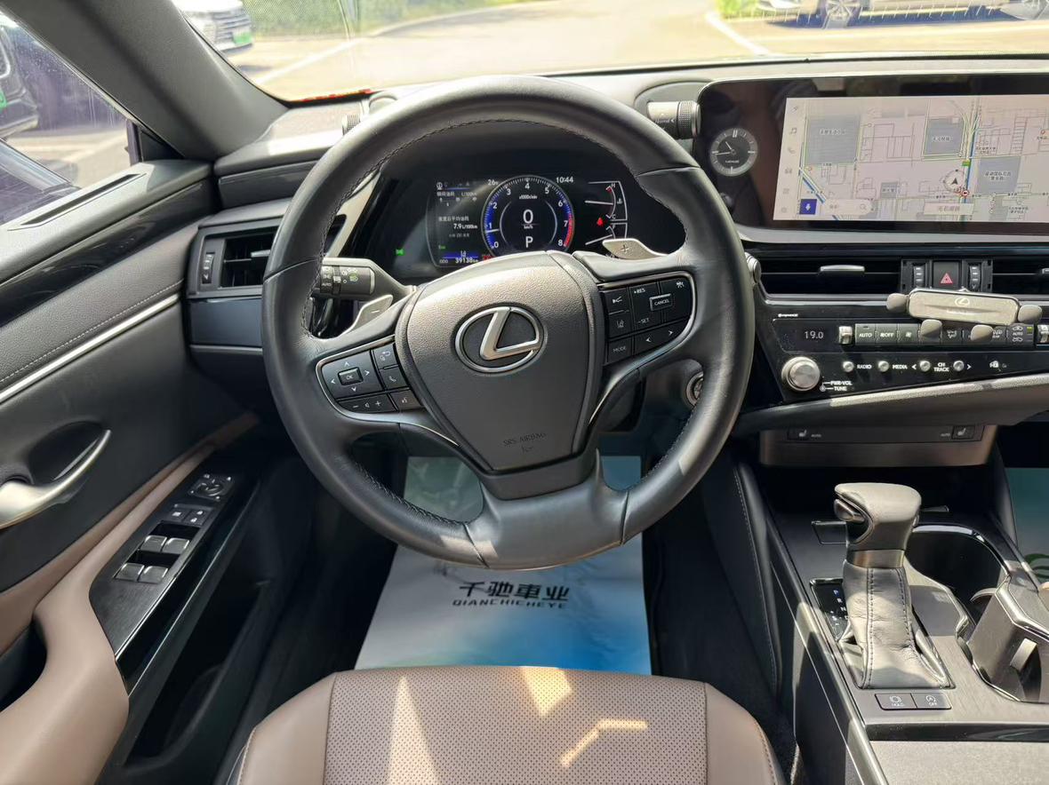 Lexus ES 2023 thumb 11