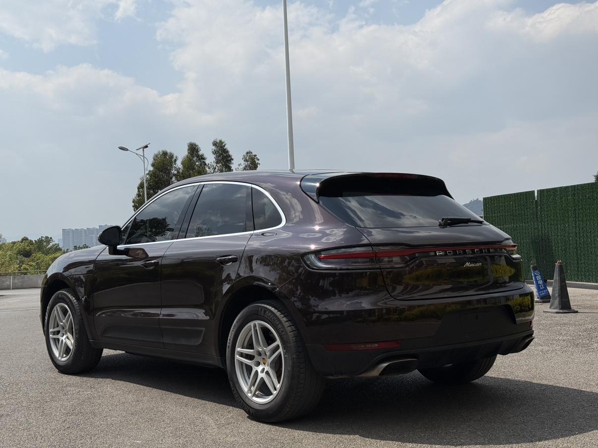 Porsche Macan 2018 thumb 3