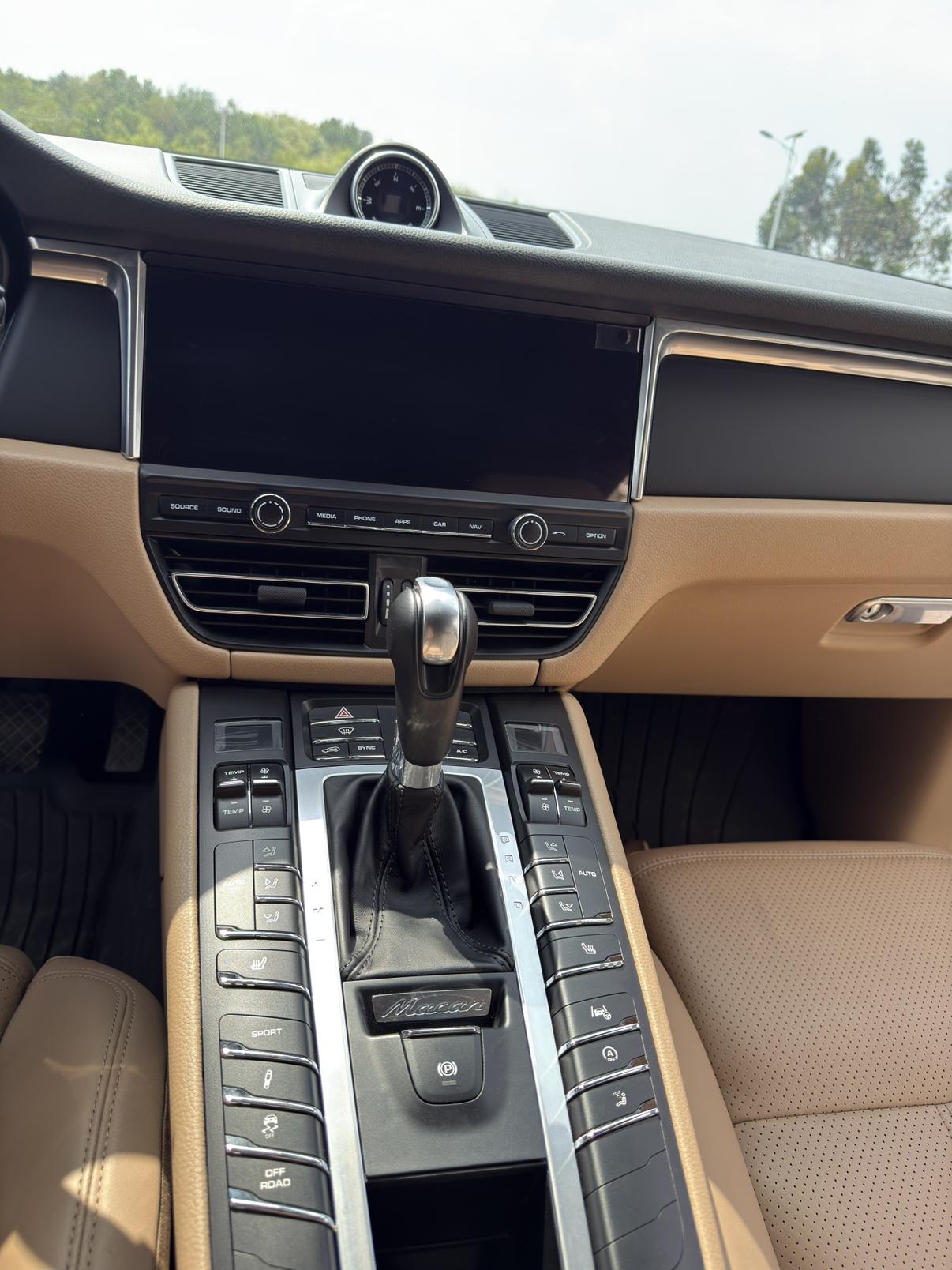 Porsche Macan 2018 thumb 7
