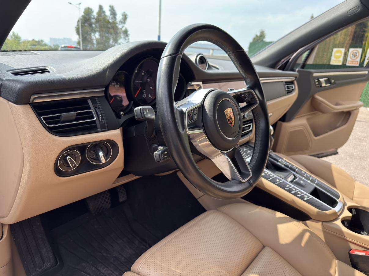Porsche Macan 2018 thumb 9