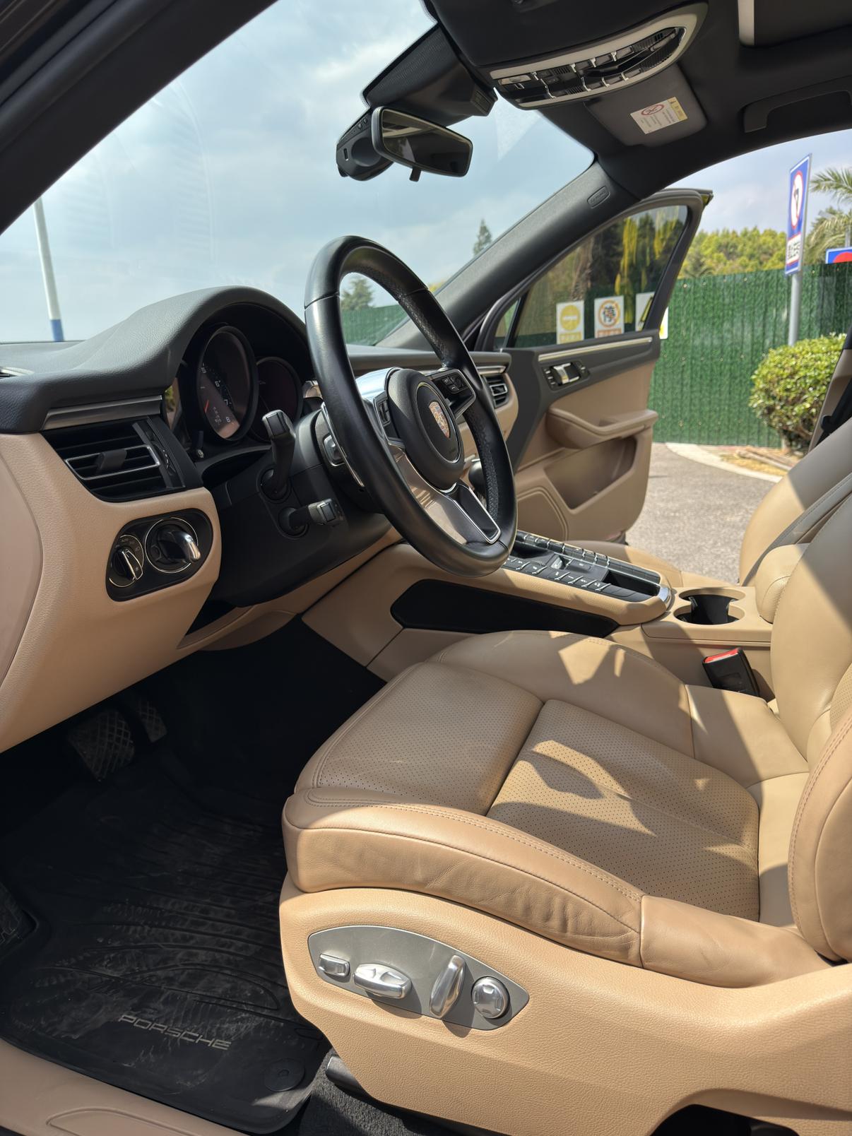Porsche Macan 2018 thumb 10