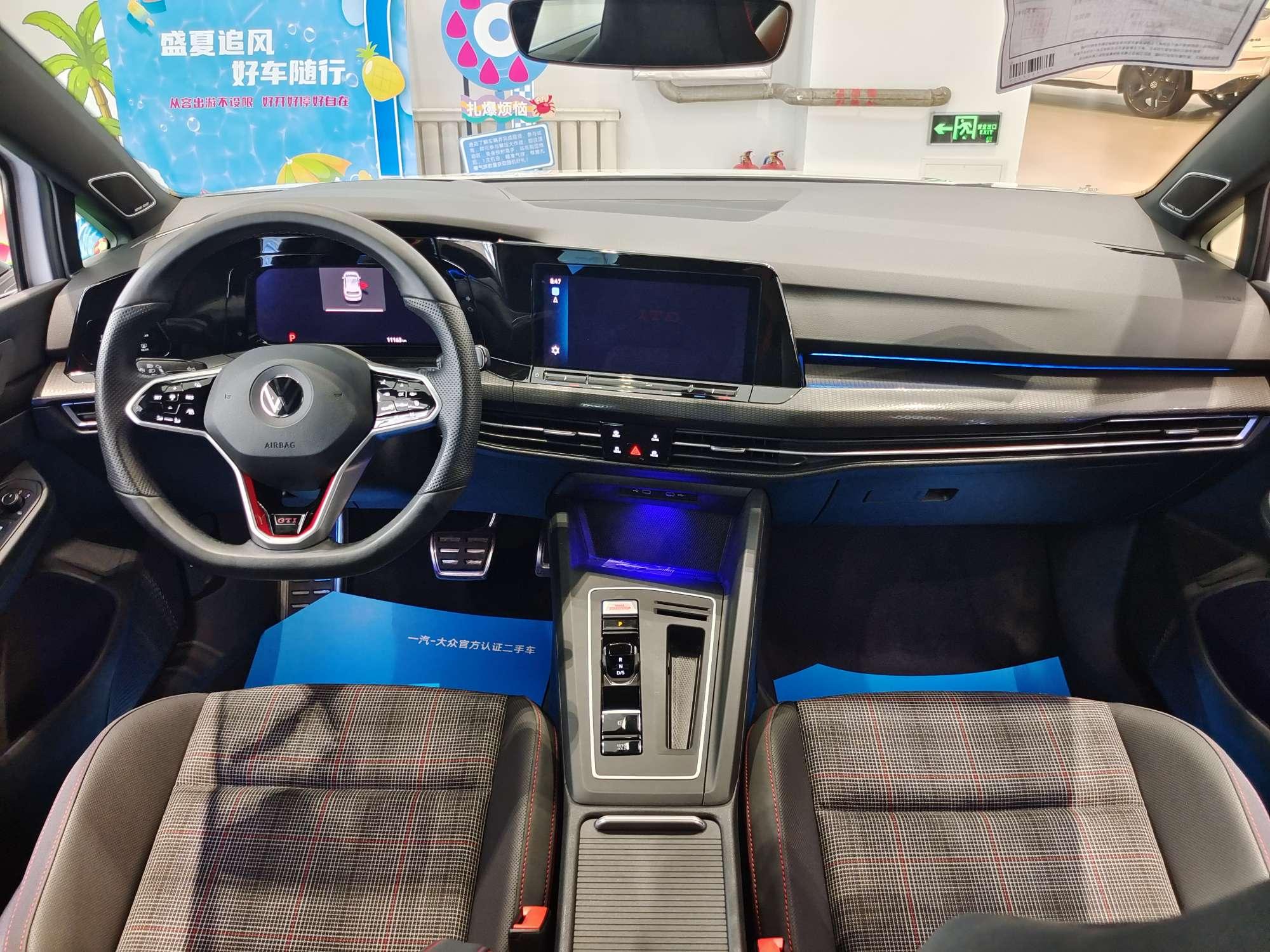 Volkswagen Golf GTI 2023 thumb 6