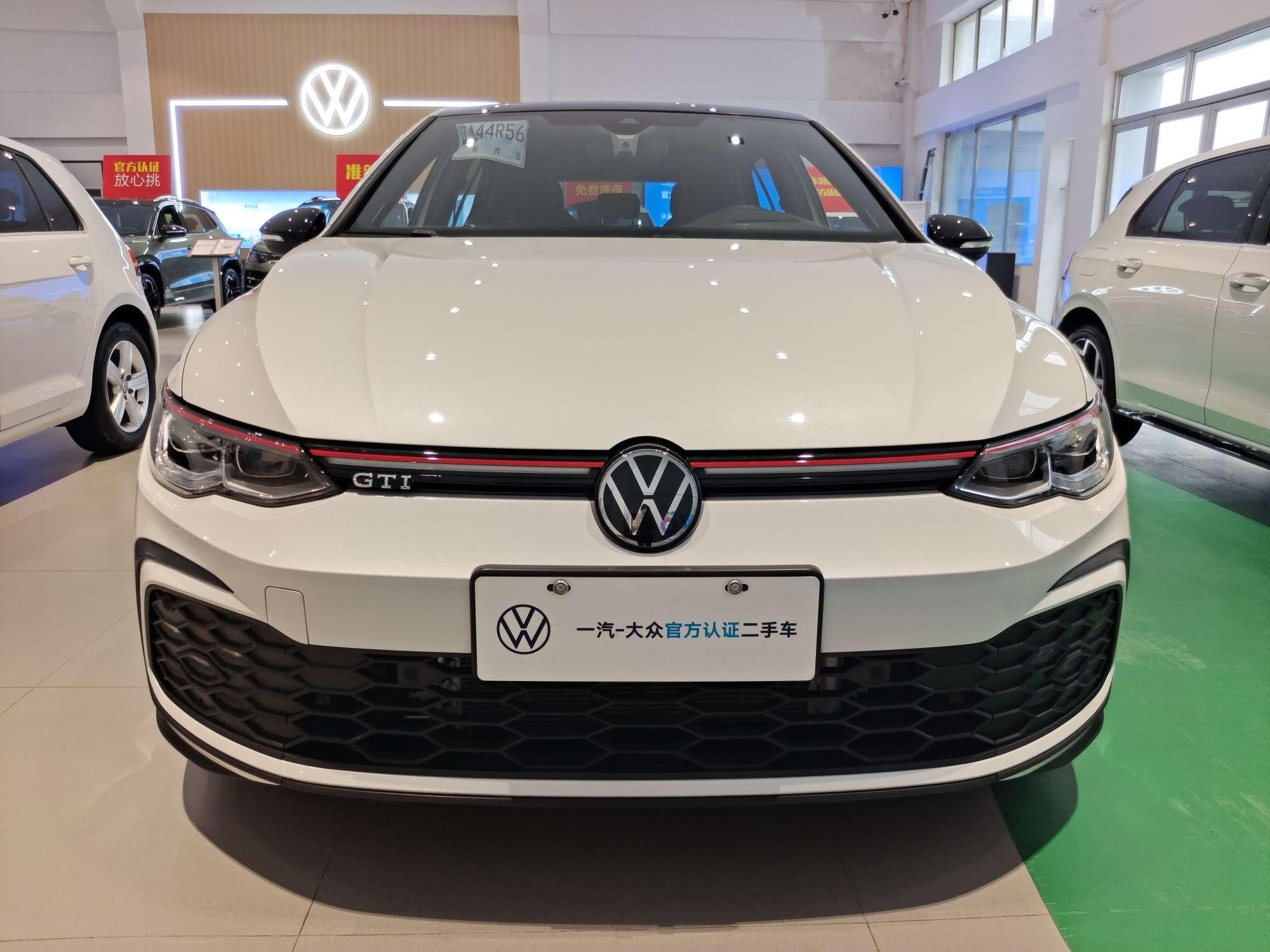 Volkswagen Golf GTI 2023 thumb 10