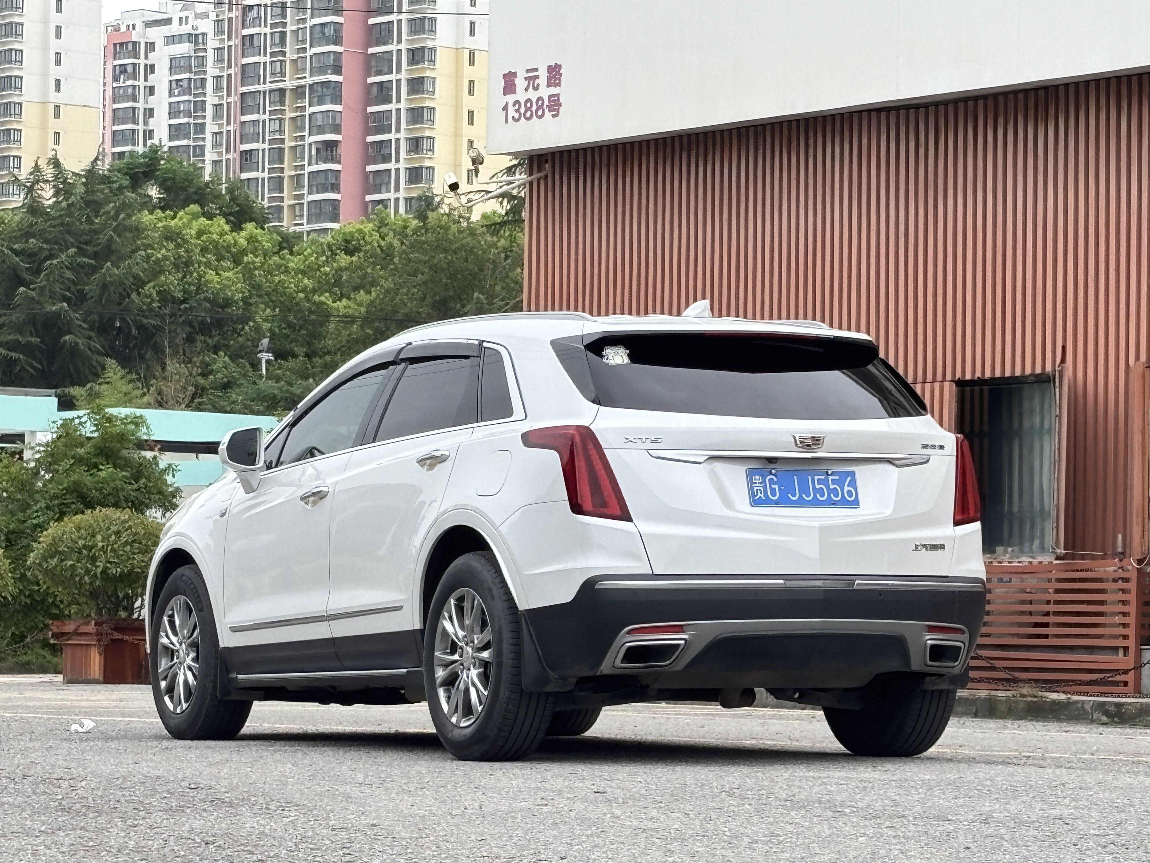 Cadillac XT5 2020 thumb 2