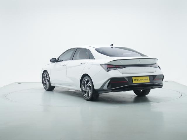Hyundai Elantra 2023 thumb 3