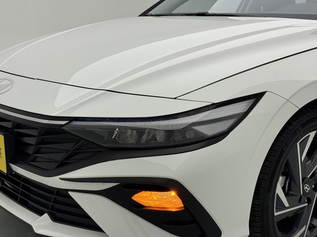 Hyundai Elantra 2023 thumb 10