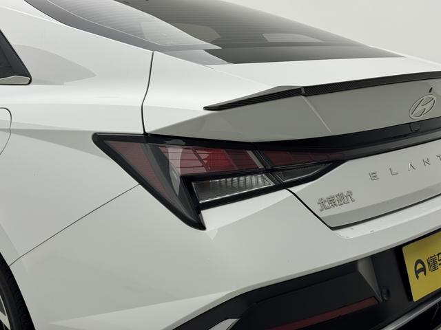 Hyundai Elantra 2023 thumb 11