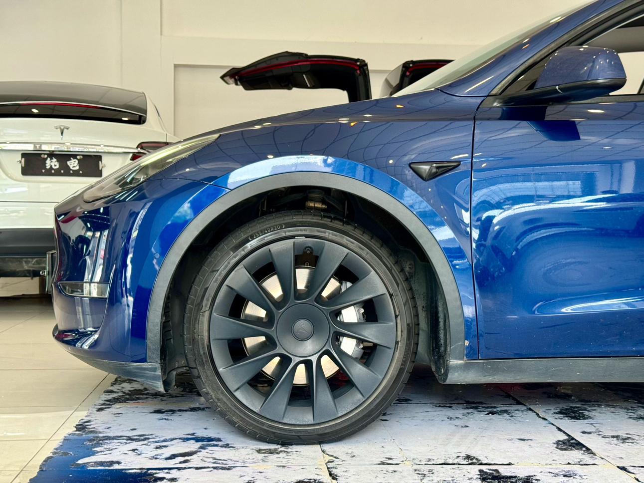 Tesla Model Y 2021 thumb 7