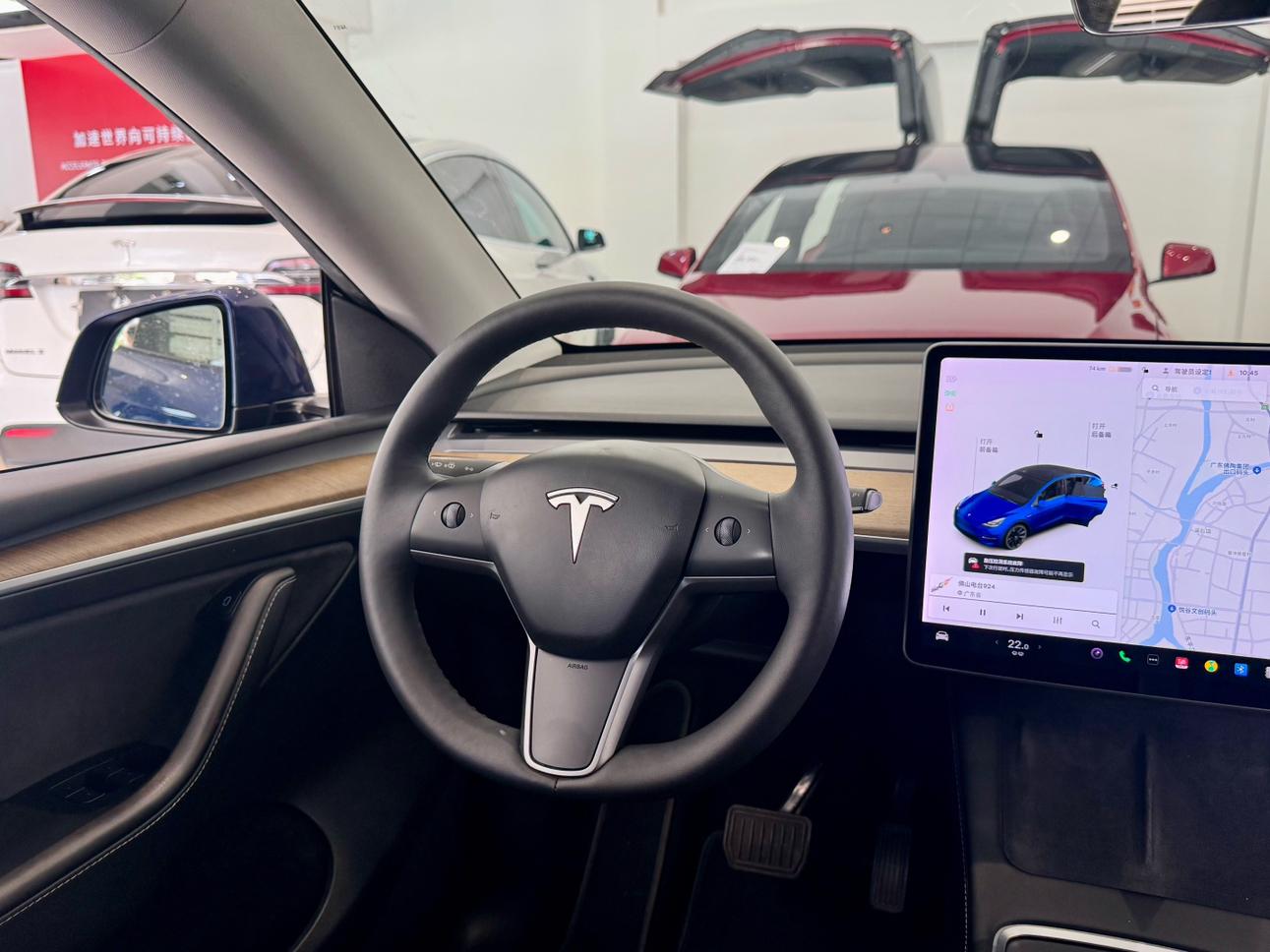 Tesla Model Y 2021 thumb 10