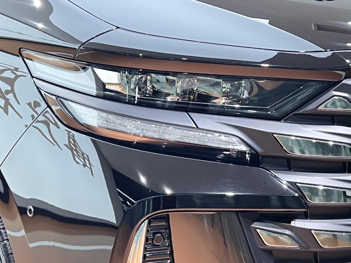Toyota Vellfire 2023 thumb 5