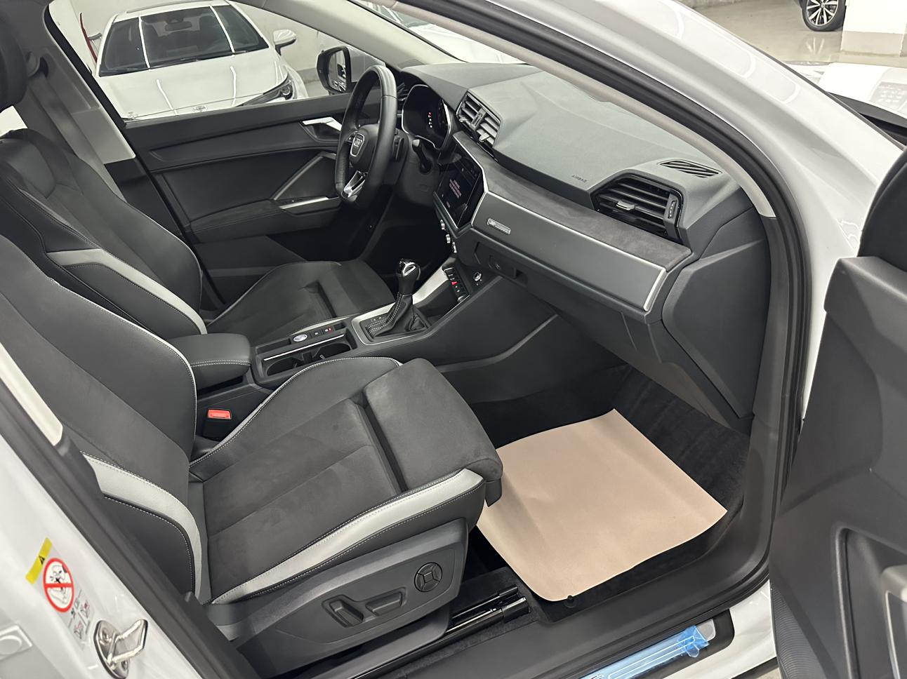 Audi Q3 2023 thumb 8