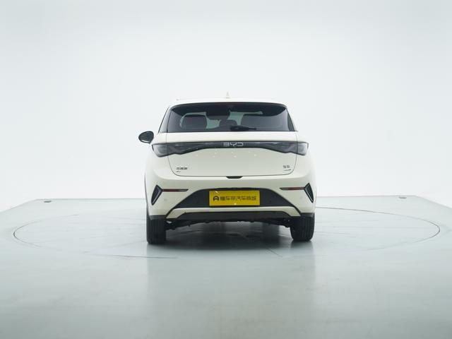 BYD Dolphin 2025 thumb 4