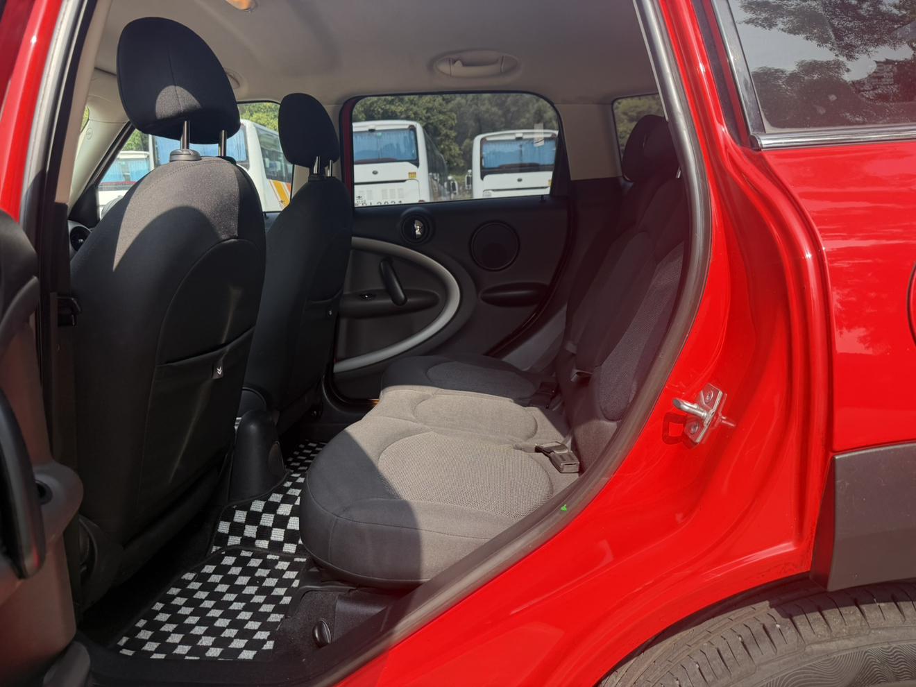 Mini Countryman 2011 thumb 11