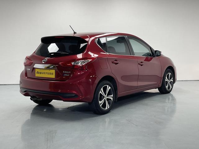 Nissan Tiida 2016 thumb 5