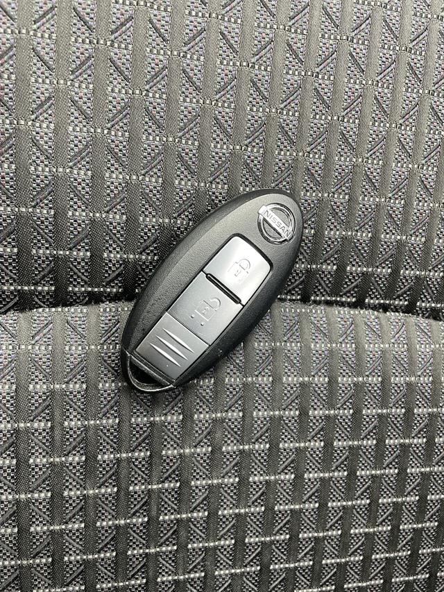 Nissan Tiida 2016 thumb 9