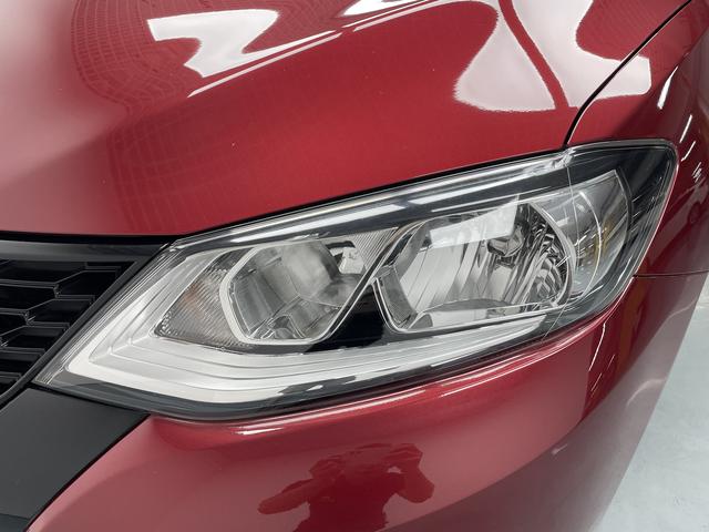 Nissan Tiida 2016 thumb 10