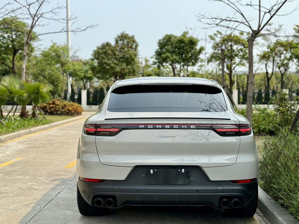 Porsche Cayenne 2022 thumb 2