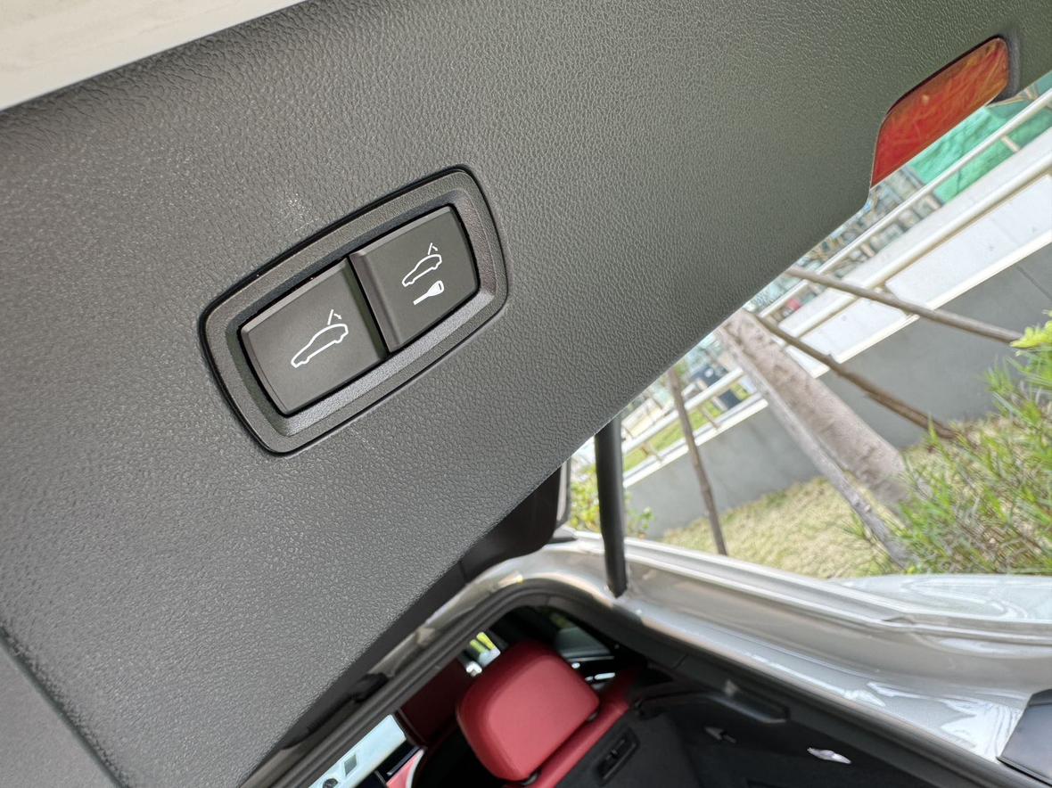 Porsche Cayenne 2022 thumb 3